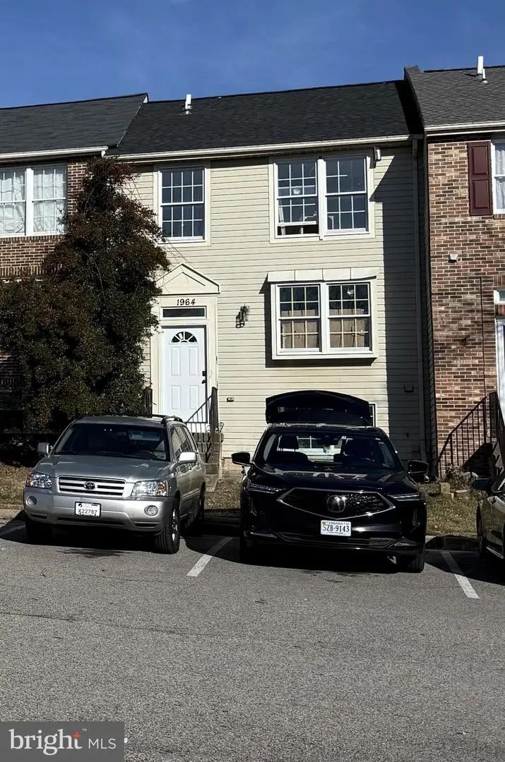 1964 Knoll Top Ln, Woodbridge, VA 22191 - Image #1