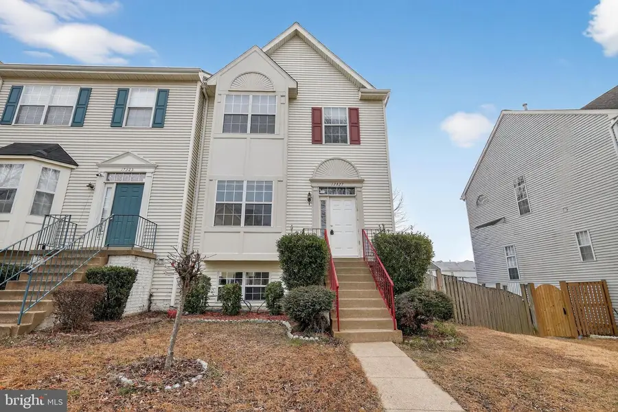 17327 Nugent Ln, Dumfries, VA 22026 - Image #2