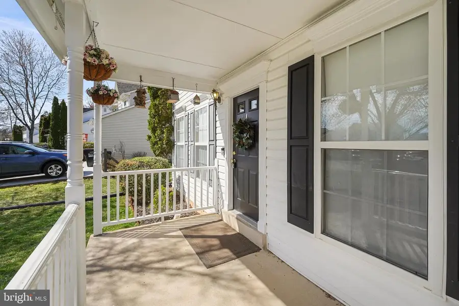 14158 Rockinghorse Dr, Woodbridge, VA 22193 - #3