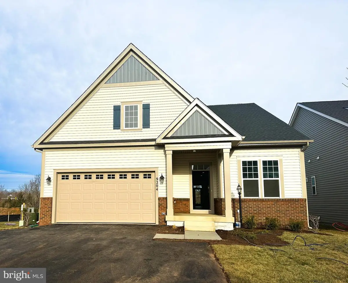 9204 Crestview Ridge Dr, Bristow, VA 20136 - Image #1