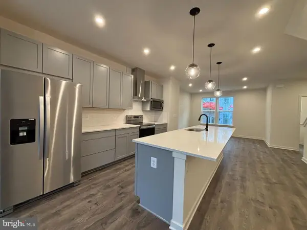 17954 Alicia Ave, DUMFRIES, VA 22026