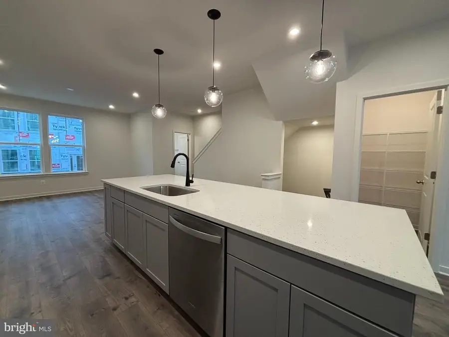 17954 Alicia Ave, Dumfries, VA 22026 - Image #3