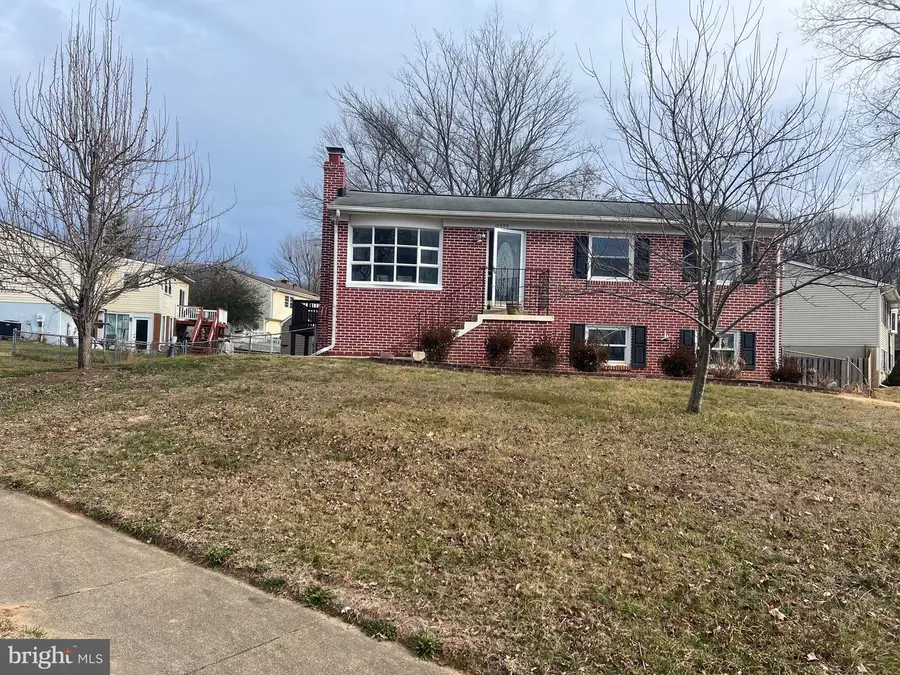 13909 Mattapony Dr, Woodbridge, VA 22193 - Image #2