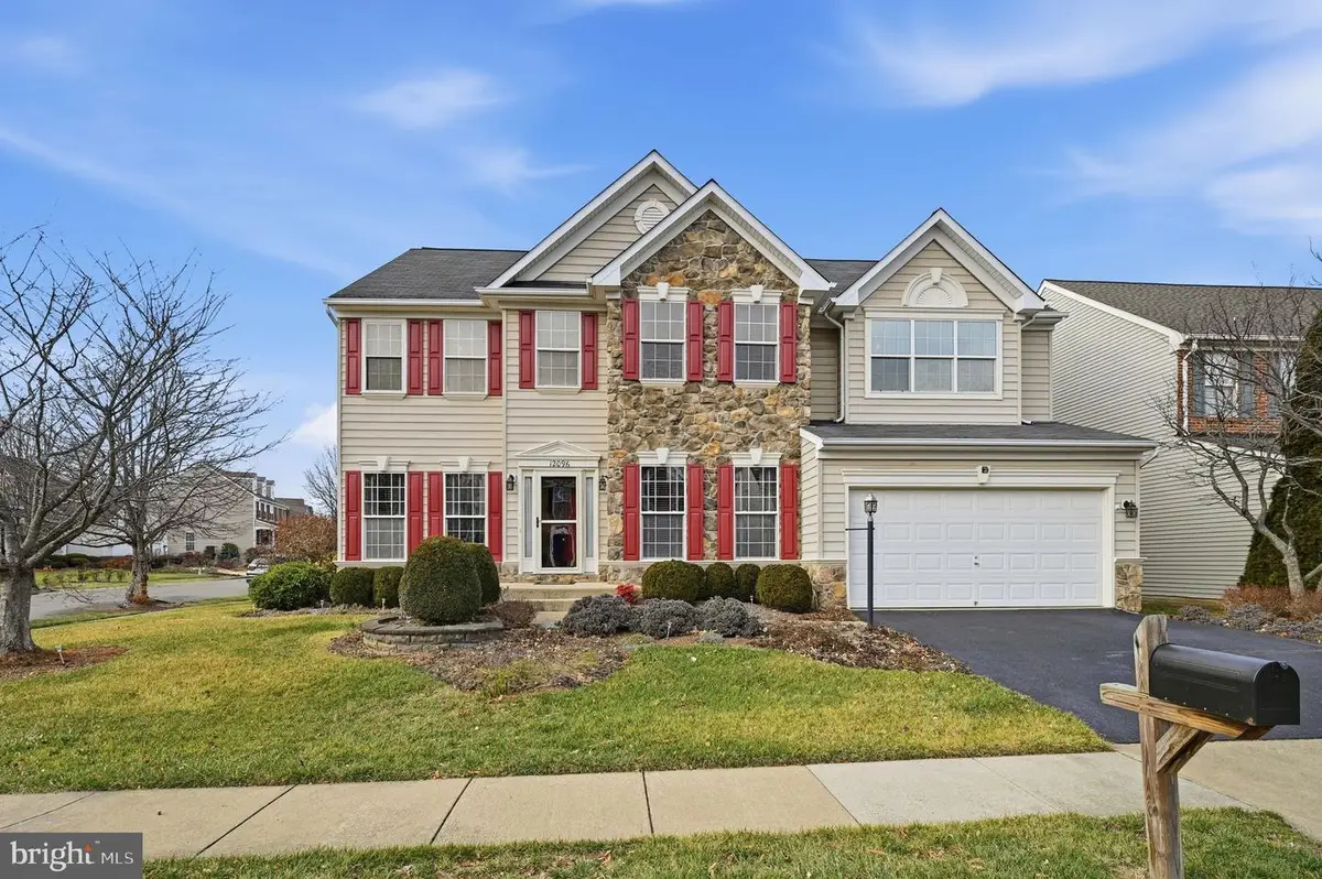 12096 Maidenhair Dr, Gainesville, VA 20155 - Image #1