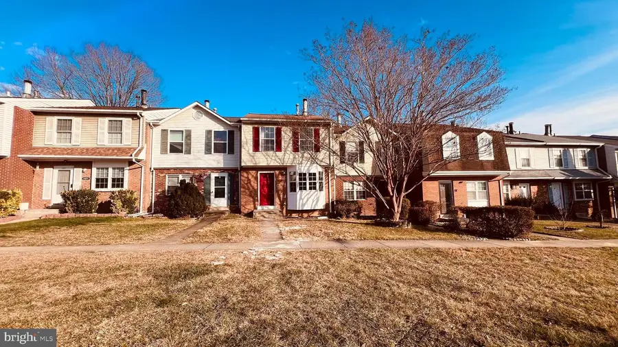 14875 Cherrydale Dr, Woodbridge, VA 22193 - Image #2