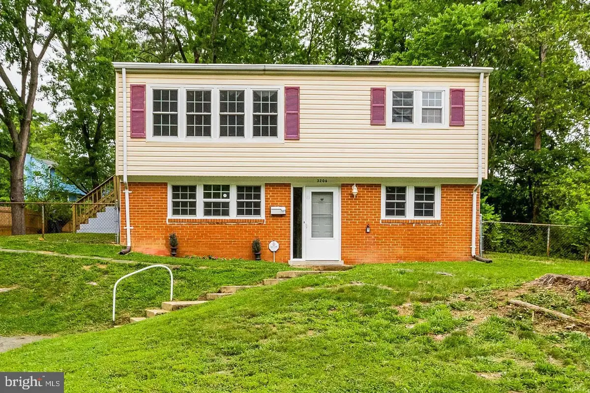 3206 Burbank Ln, Woodbridge, VA 22193 - #1