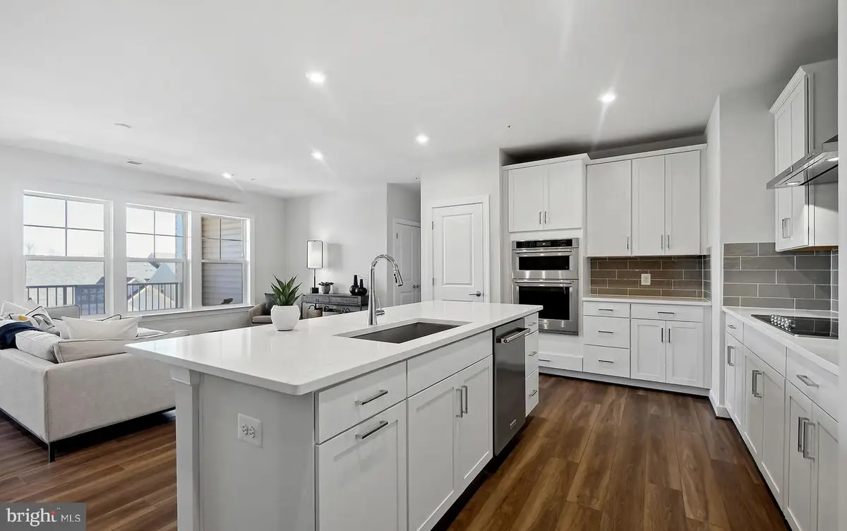 5810 Moonstone Way #301, Haymarket, VA 20169 - Image #1