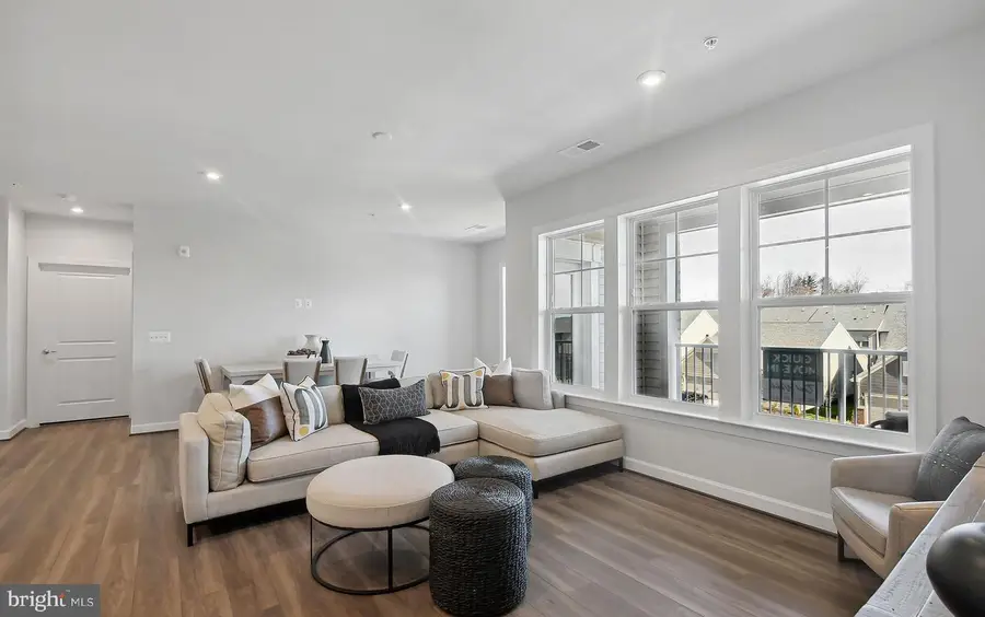 5810 Moonstone Way #301, Haymarket, VA 20169 - Image #2