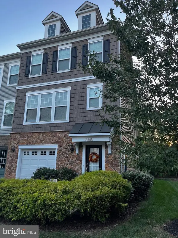 8898 Englewood Farms Dr, MANASSAS, VA 20112