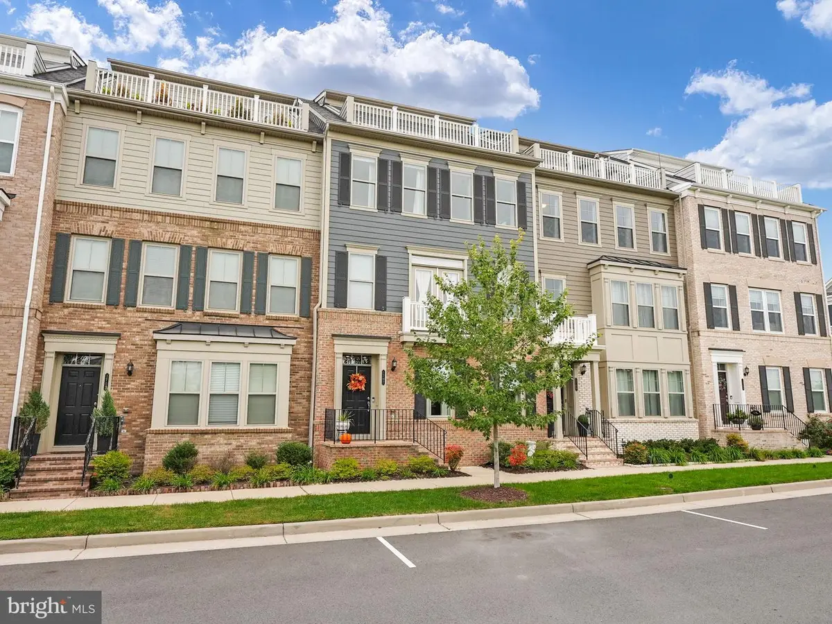 1707 Cottonwood Grove Rd, Dumfries, VA 22026 - Image #1