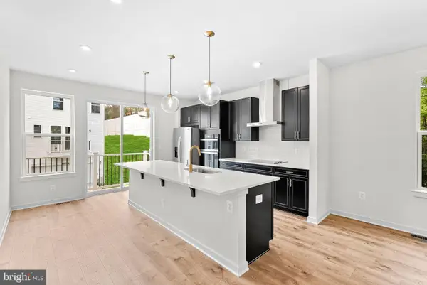 17960 Alicia Ave #1, DUMFRIES, VA 22026