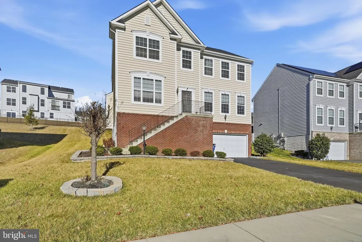 3012 Landing Eagle Ct, Woodbridge, VA 22191 - Image #1