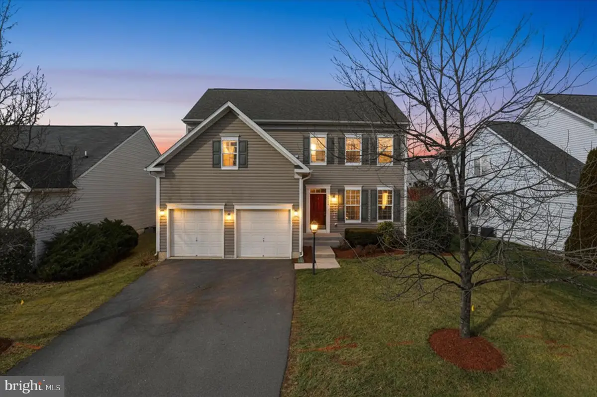 8832 Yellowthroat Ct, Gainesville, VA 20155 - Image #1