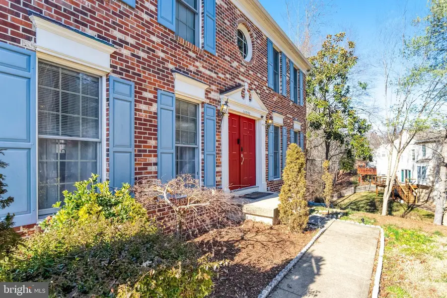 14592 Estate Dr, Woodbridge, VA 22193 - Image #2