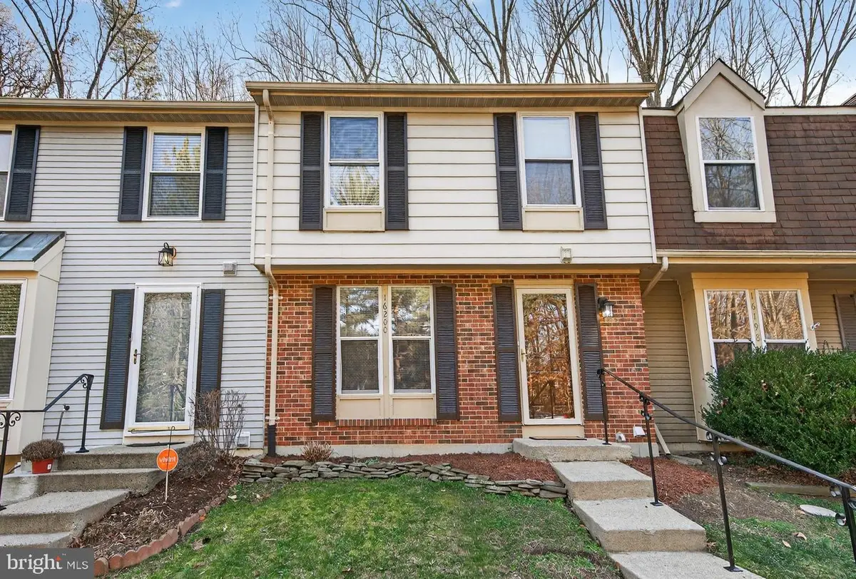 16200 Henderson Ln, Dumfries, VA 22025 - Image #1