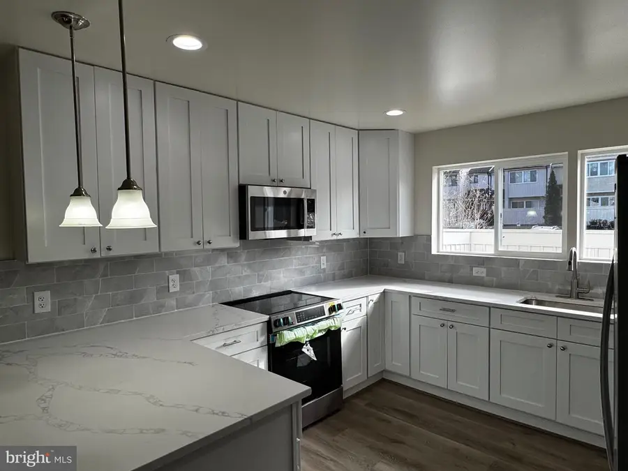 1920 Old Post Ter, Woodbridge, VA 22191 - Image #2