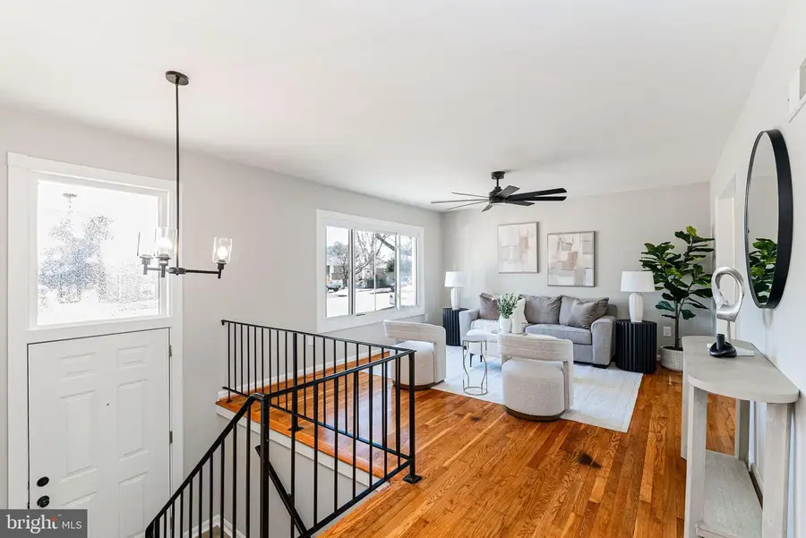 14612 Darbydale Ave, Woodbridge, VA 22193 - Image #2