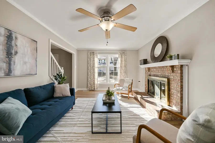 11969 Shorewood Ct, Woodbridge, VA 22192 - Image #2