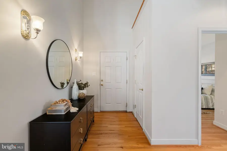 6029 Calumet Ct, Gainesville, VA 20155 - Image #2