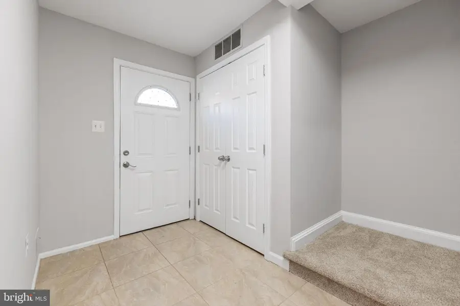 1427 Admiral Dr, Woodbridge, VA 22192 - Image #2