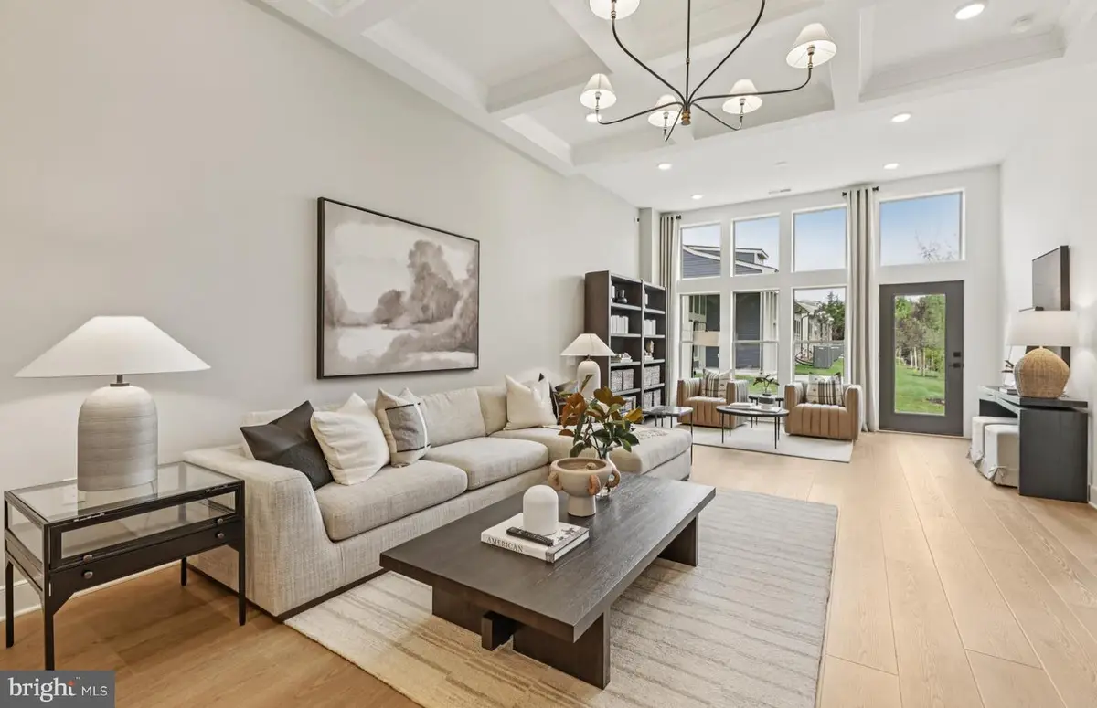 15453 Pink Topaz Ln, Haymarket, VA 20169 - Image #1