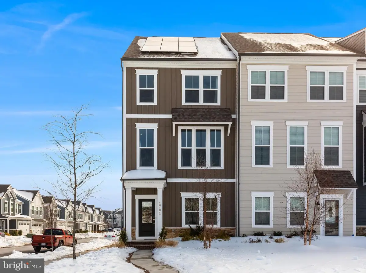 1701 Autumn Maple Leaf Dr, Dumfries, VA 22026 - #1