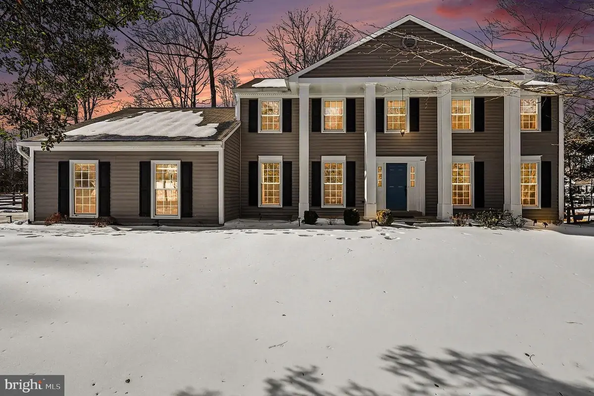 6134 River Forest Dr, Manassas, VA 20112 - #1