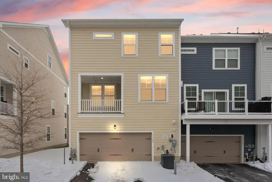 17762 Kingfisher Isle Rd, Dumfries, VA 22026 - #2