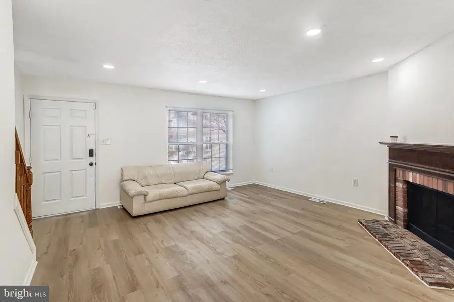 15370 Blacksmith Ter, Woodbridge, VA 22191 - #2