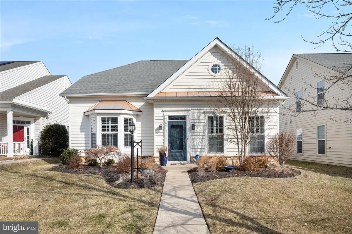 9513 Moonen Bay Ln, Bristow, VA 20136 - #1