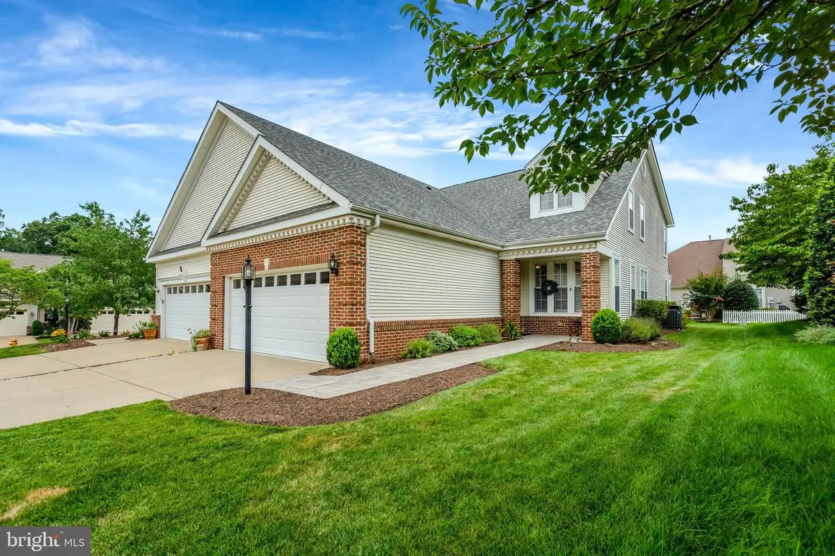 13986 Chelmsford Dr, Gainesville, VA 20155 - #1