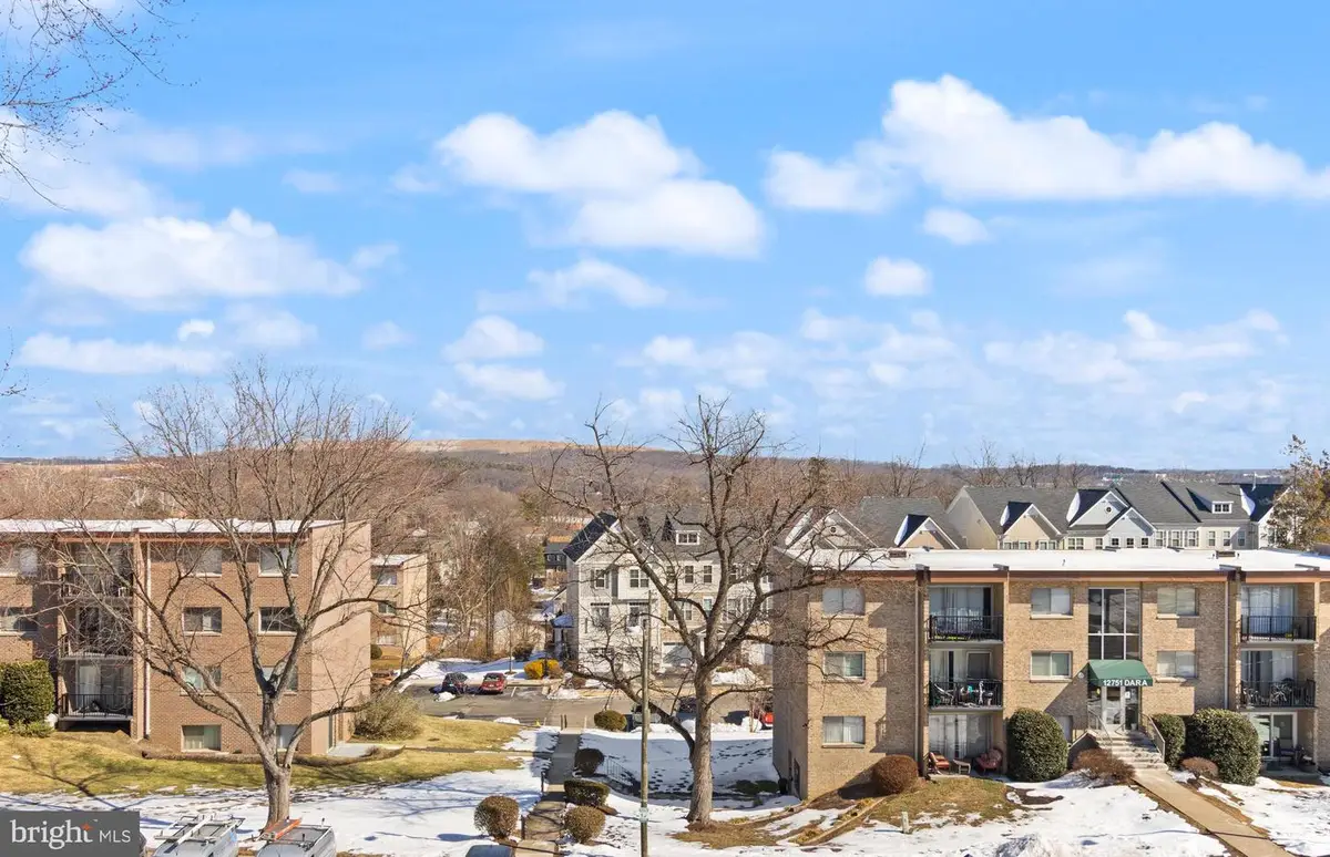 1604 Renate Dr #302, Woodbridge, VA 22192 - #1