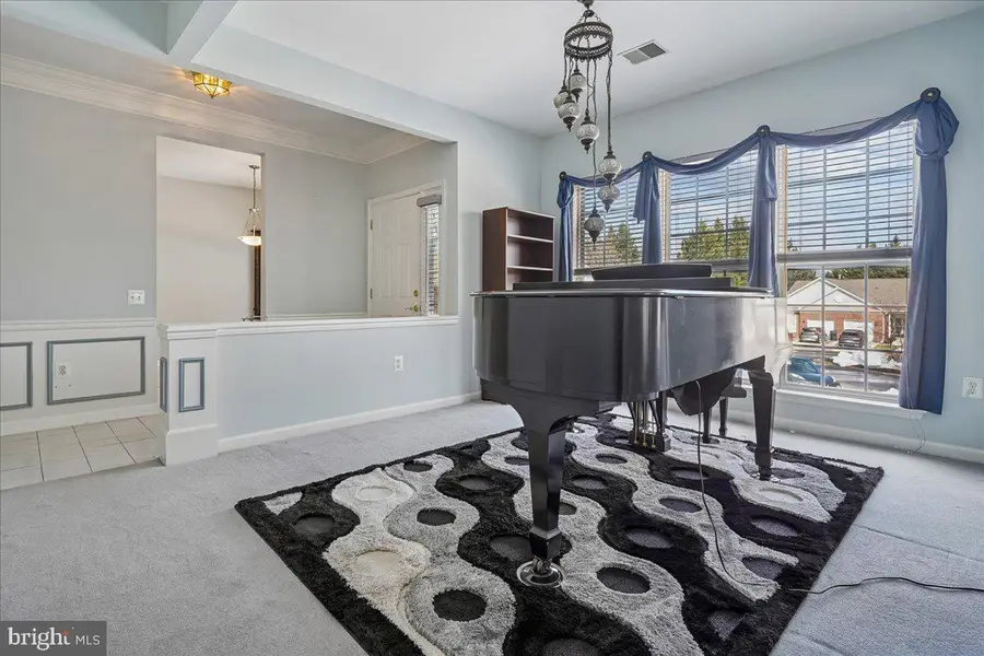 12241 Farmberry Ct, Woodbridge, VA 22192 - #3