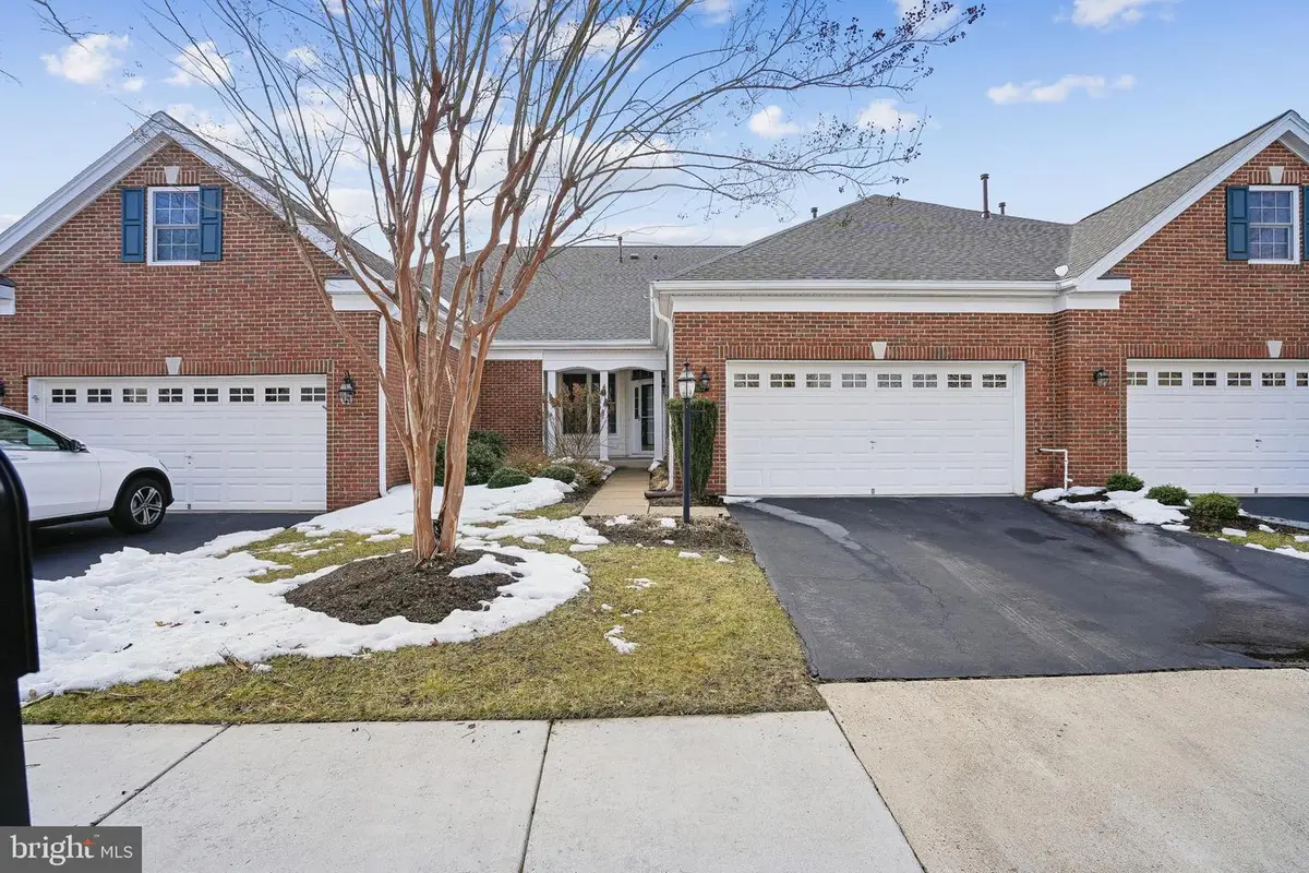 5122 Curran Creek Dr, Haymarket, VA 20169 - #1