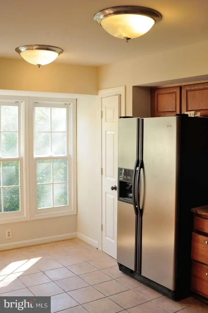 12143 Abbey Glen Ct, Woodbridge, VA 22192 - #3