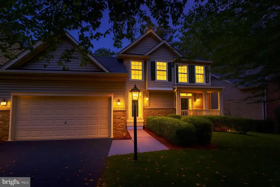 14804 Cartagena Dr, Gainesville, VA 20155 - #2