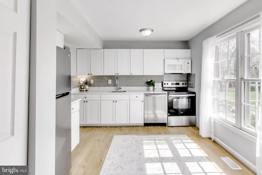 2557 Kingswood Ct, Woodbridge, VA 22192 - #2