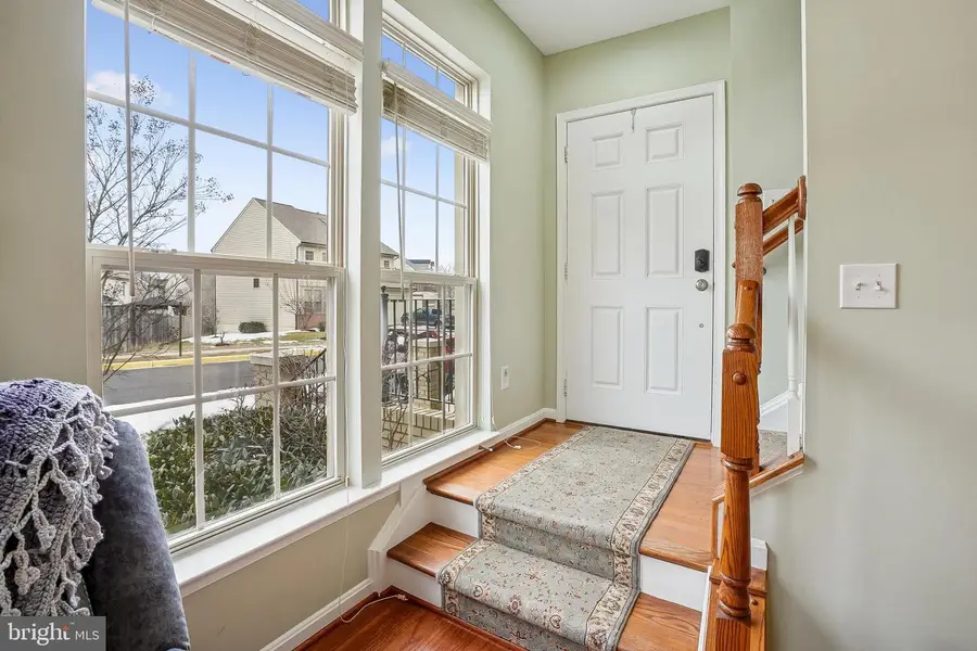 7706 Cedar Branch Dr, Gainesville, VA 20155 - #2