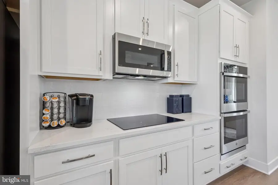 14166 Slate St, Woodbridge, VA 22193 - #3