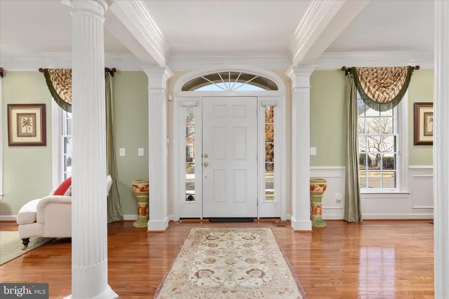 14228 Snickersville Dr, Gainesville, VA 20155 - #2