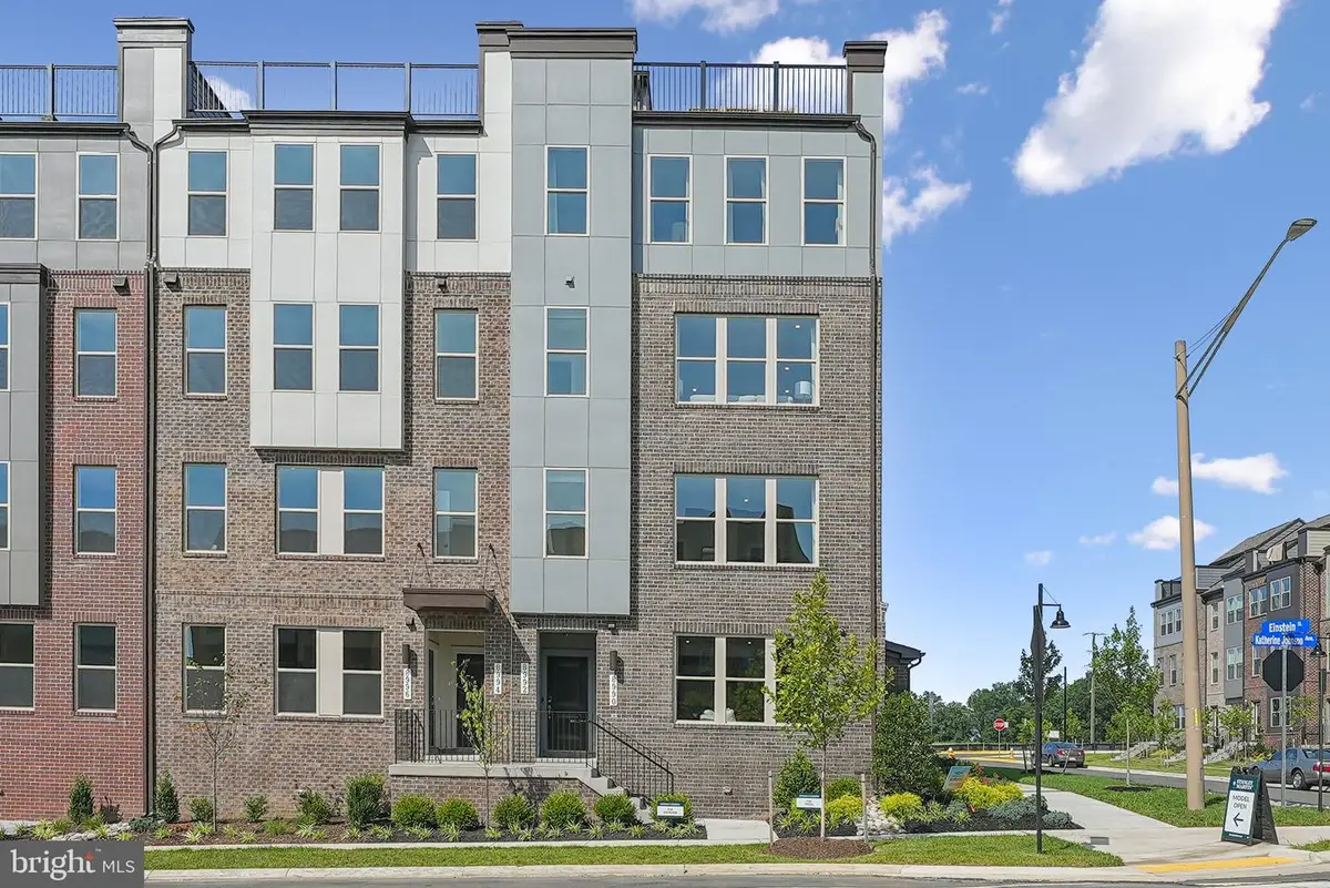 8696 Lovelace St, Manassas, VA 20109 - #1