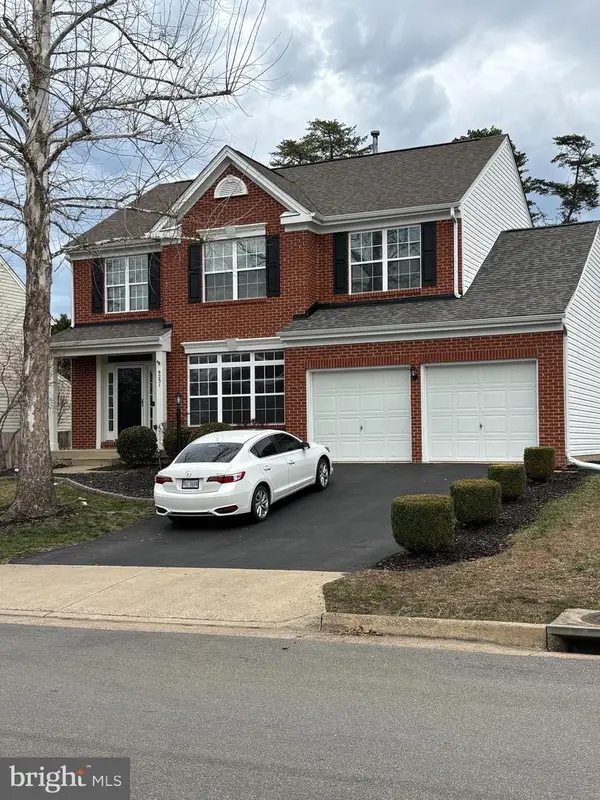 9231 Glen Meadow Ln, BRISTOW, VA 20136