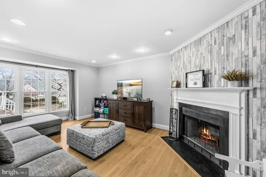 12833 Mill Brook Ct, Woodbridge, VA 22192 - #2