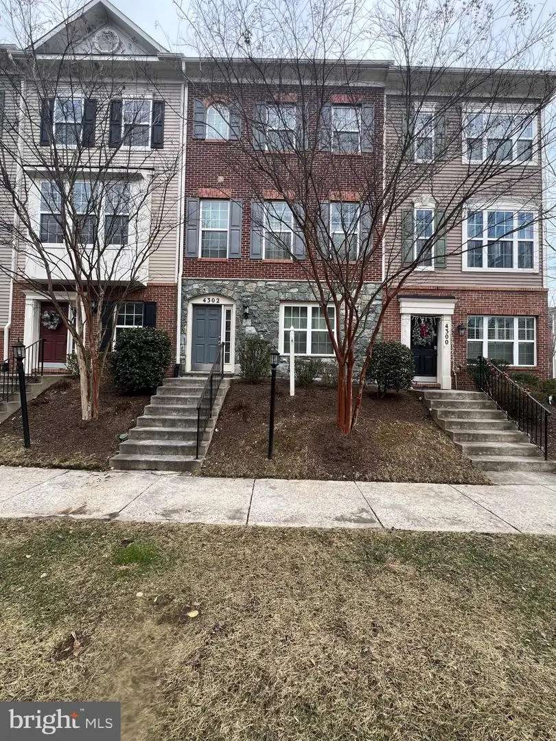 4302 Potomac Highlands Cir, Triangle, VA 22172 - #1