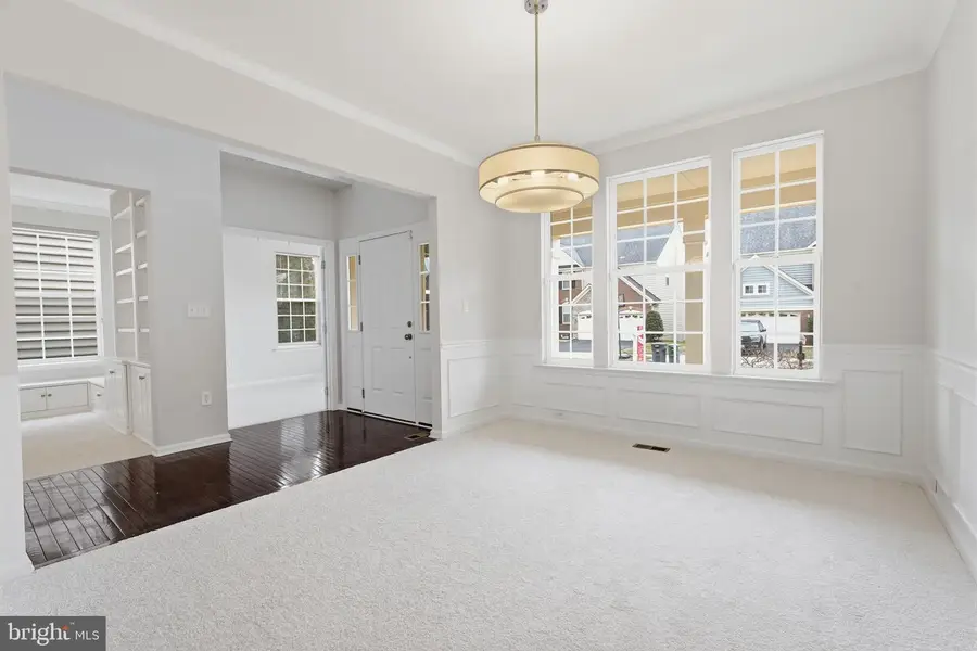 8831 Calbera Ct, Gainesville, VA 20155 - #2