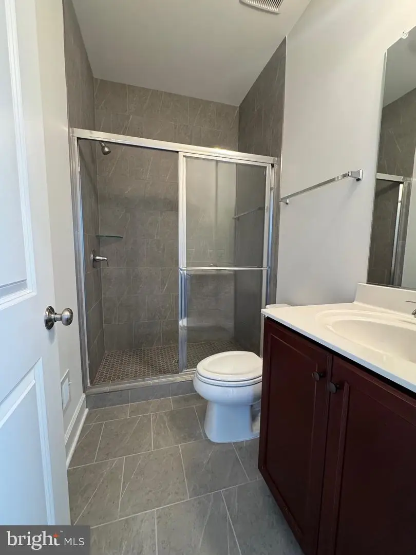 592 Watermans Dr, Woodbridge, VA 22191 - #3