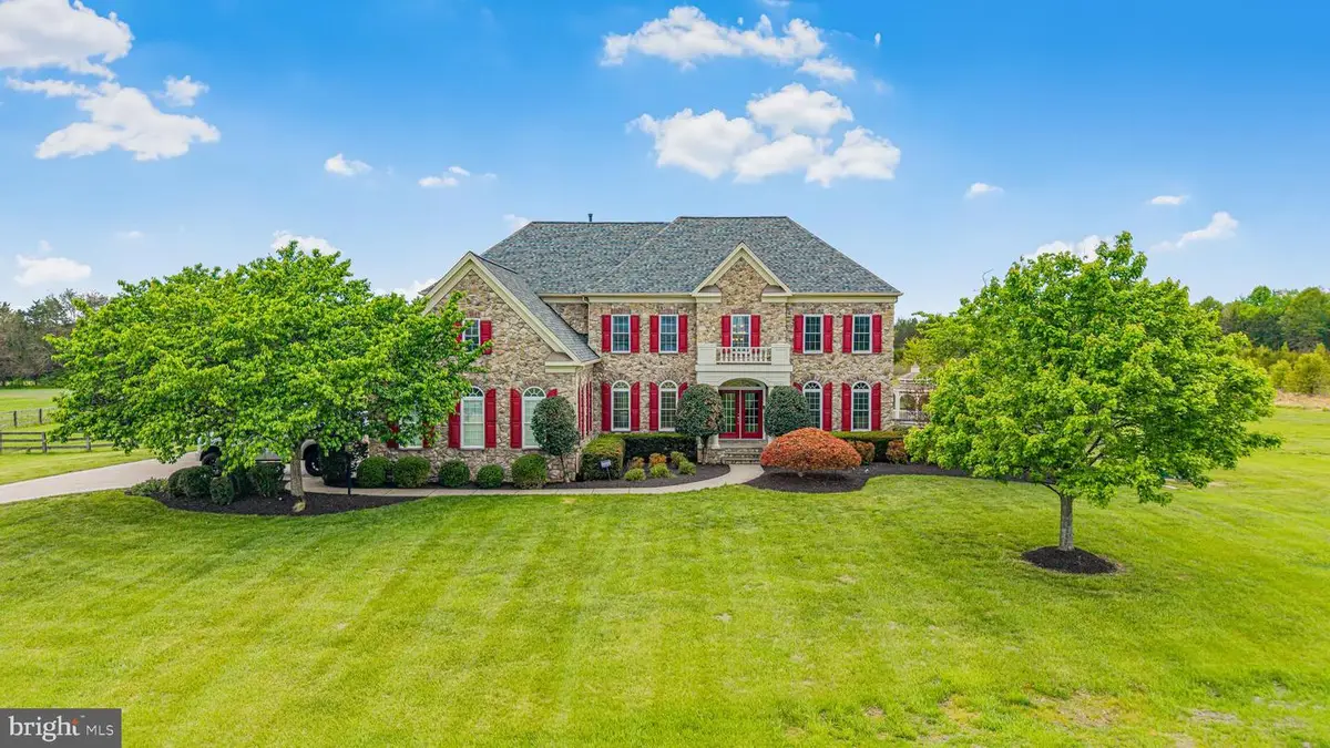10941 Meadow Walk Ln, Bristow, VA 20136 - #1