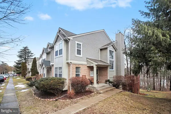 15795 Widewater Dr, DUMFRIES, VA 22025