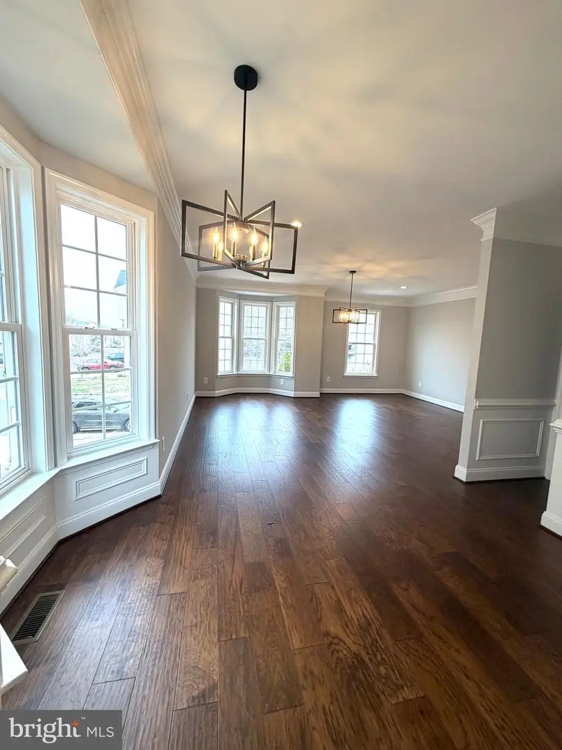 8943 Brewer Creek Pl, Manassas, VA 20109 - #1