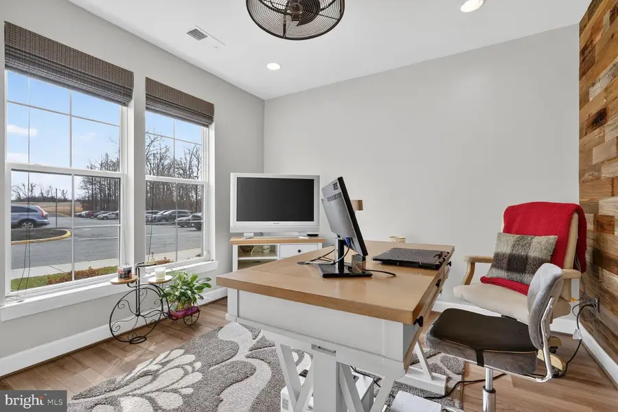 13890 Clear Lake Cir, Woodbridge, VA 22191 - #3